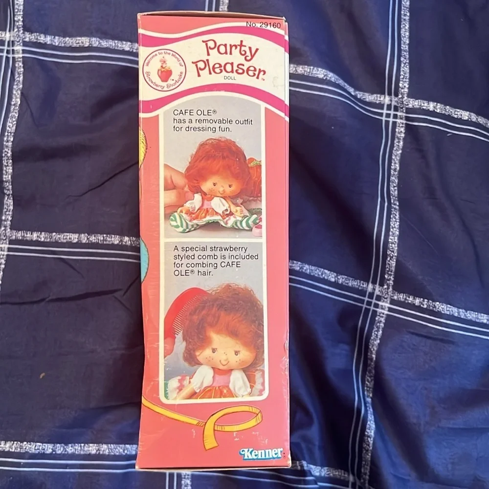 Strawberry Shortcake Cafe Ole Party Pleaser, NRFB